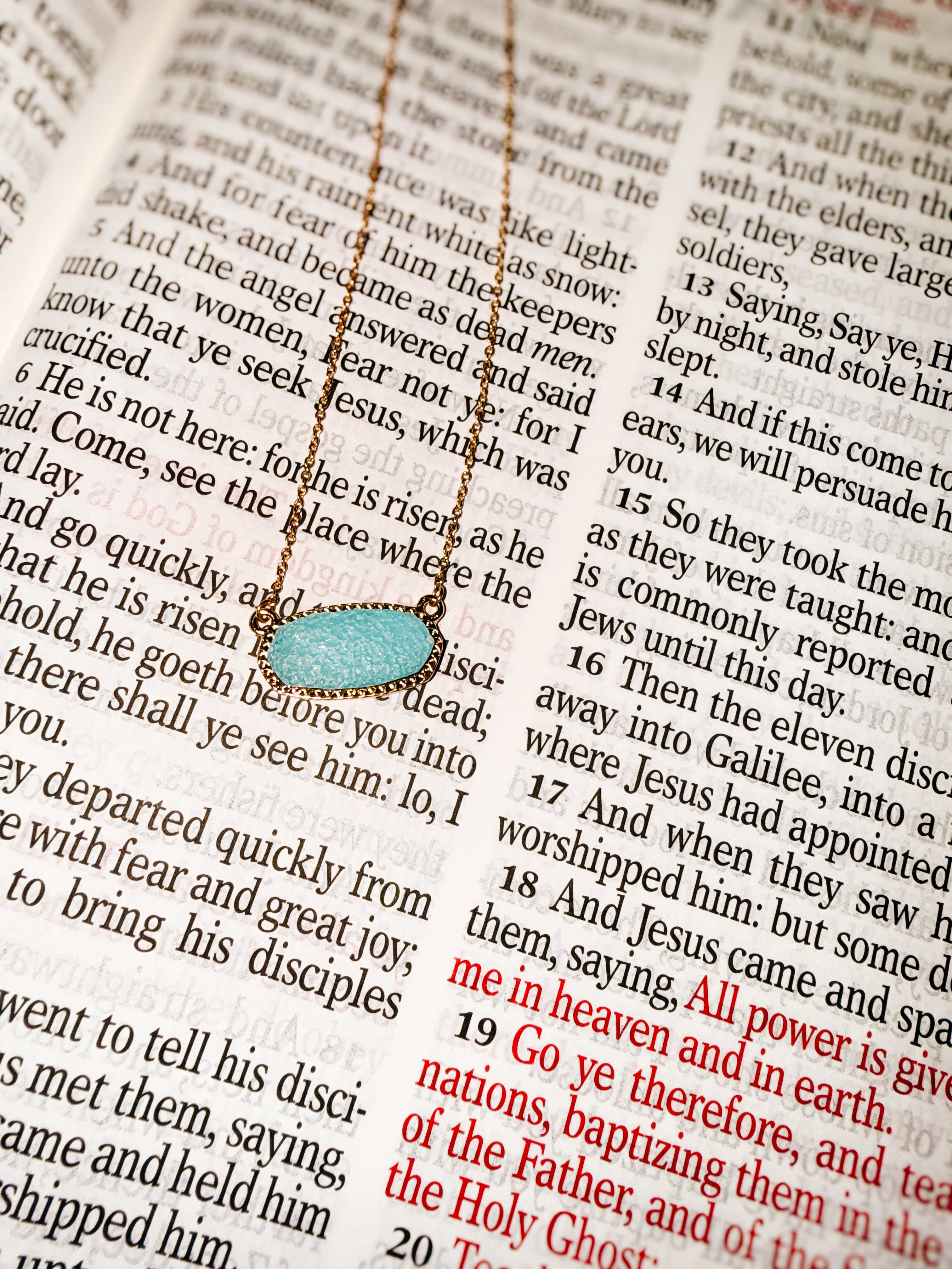 Druzy Stone Charm Short Necklace
