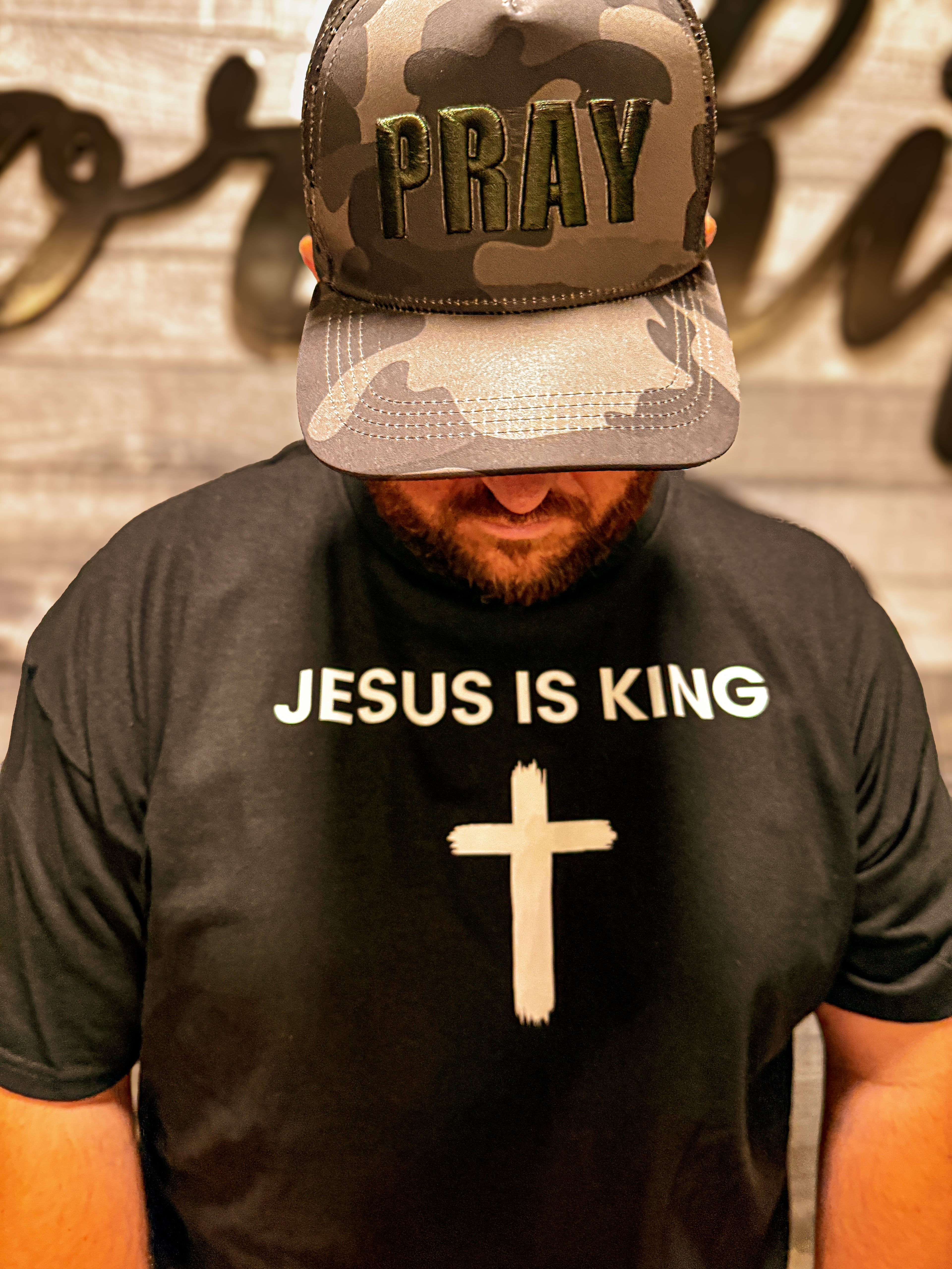 Jesus is king tee